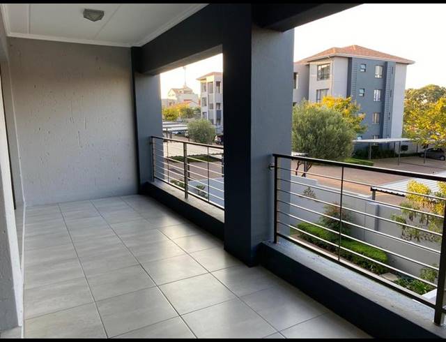 1 BEDROOM APARTMENT FOR SALE IN LONEHILL